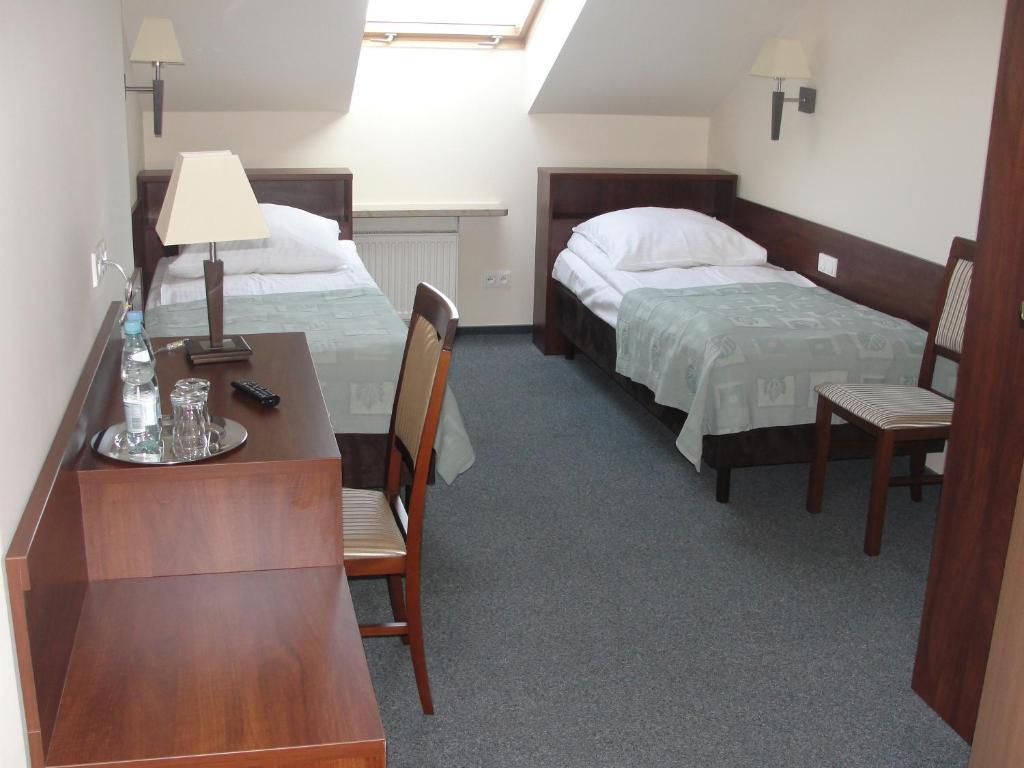 Hotel Panorama ออสตรอเวียตซ์ชเวียนตอกชิสกี ห้อง รูปภาพ