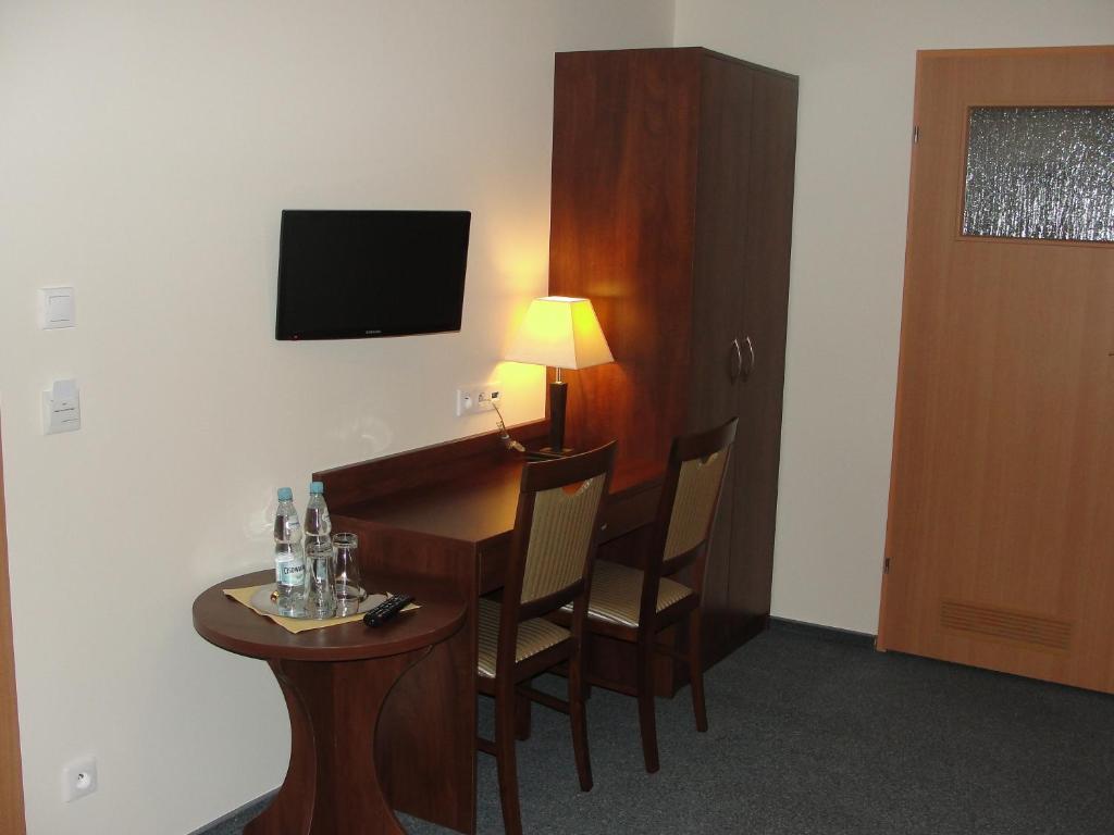 Hotel Panorama ออสตรอเวียตซ์ชเวียนตอกชิสกี ห้อง รูปภาพ